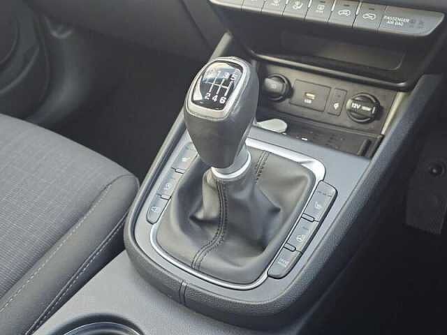 Hyundai KONA Premium T-Gdi Mhev