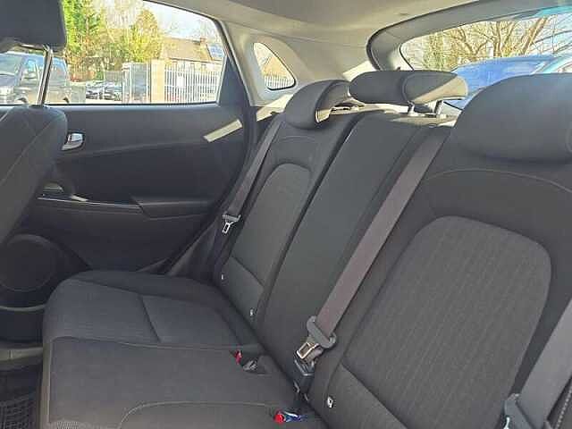 Hyundai KONA Se Connect Gdi Hev S-A