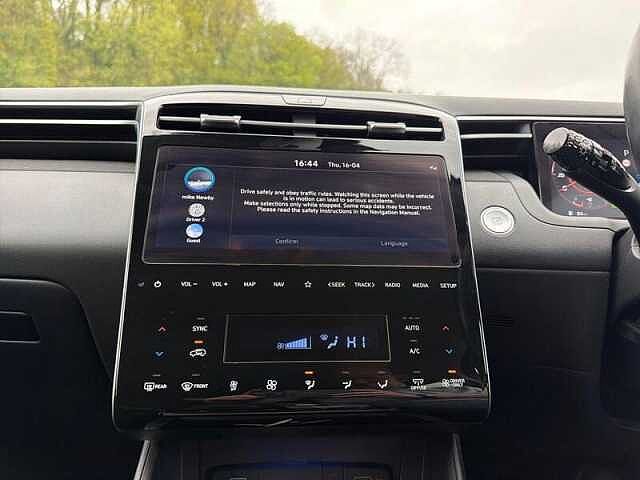 Hyundai TUCSON 1.6 h T-GDi 13.8kWh Premium SUV 5dr Petrol Plug-in Hybrid Auto 4WD Euro 6 (s/s)