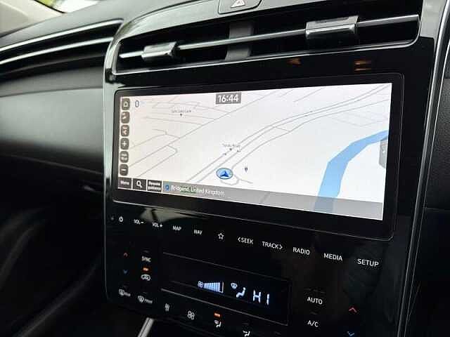 Hyundai TUCSON 1.6 h T-GDi 13.8kWh Premium SUV 5dr Petrol Plug-in Hybrid Auto 4WD Euro 6 (s/s)