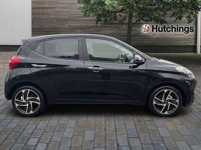 Hyundai i10 1.2 Premium Hatchback 5dr Petrol Auto Euro 6 (s/s) (79 ps)