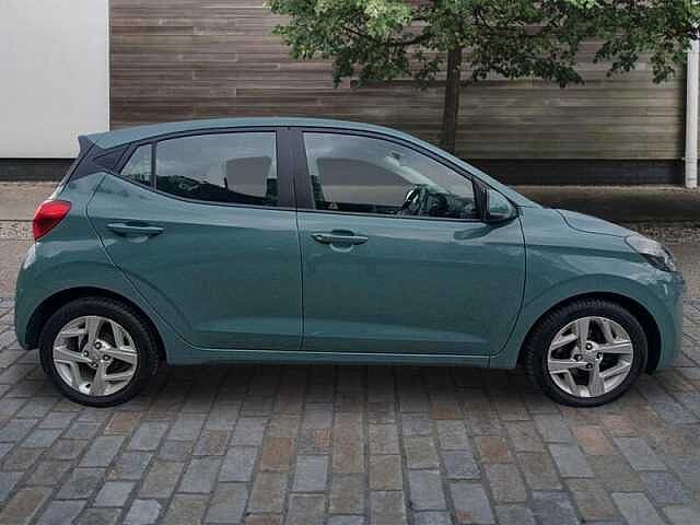 Hyundai i10 1.0 SE Connect Hatchback 5dr Petrol Auto Euro 6 (s/s) (67 ps)
