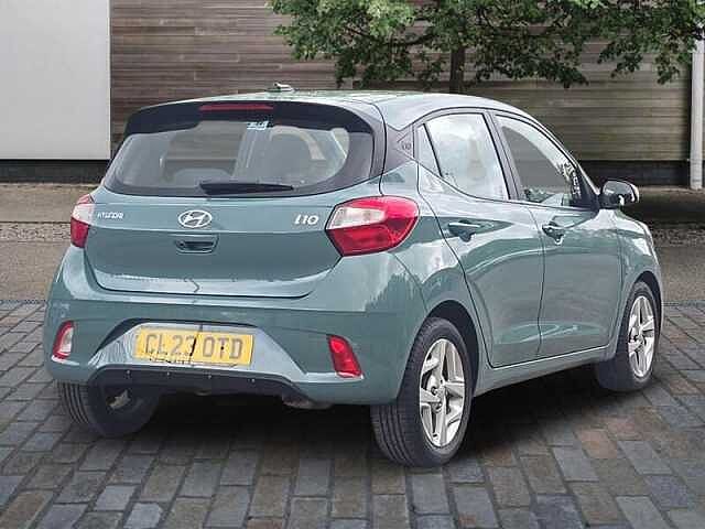 Hyundai i10 1.0 SE Connect Hatchback 5dr Petrol Auto Euro 6 (s/s) (67 ps)