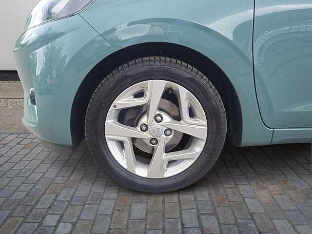 Hyundai i10 1.0 SE Connect Hatchback 5dr Petrol Auto Euro 6 (s/s) (67 ps)