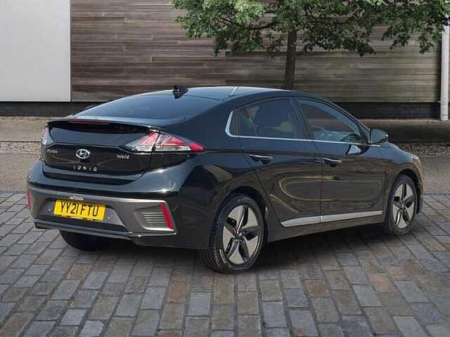 Hyundai IONIQ 1.6 h-GDi Premium SE Hatchback 5dr Petrol Hybrid DCT Euro 6 (s/s) (141 ps)