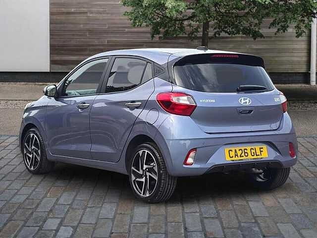 Hyundai i10 1.2 Premium Hatchback 5dr Petrol Auto Euro 6 (s/s) (79 ps)