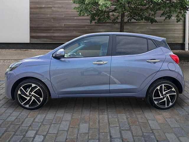 Hyundai i10 1.2 Premium Hatchback 5dr Petrol Auto Euro 6 (s/s) (79 ps)