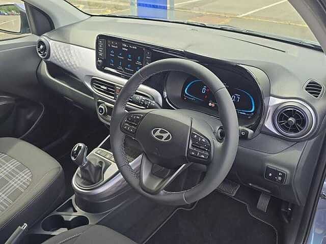 Hyundai i10 1.2 Premium Hatchback 5dr Petrol Auto Euro 6 (s/s) (79 ps)