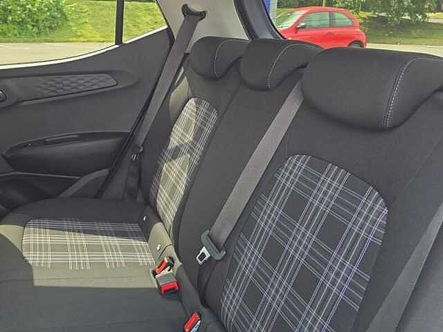 Hyundai i10 1.2 Premium Hatchback 5dr Petrol Auto Euro 6 (s/s) (79 ps)