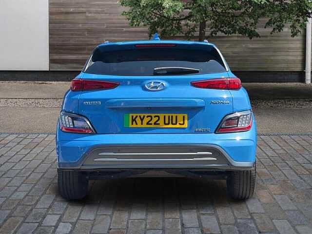 Hyundai KONA 39kWh Premium SUV 5dr Electric Auto (10.5kW Charger) (136 ps)