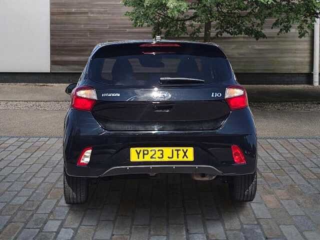 Hyundai i10 1.0 Premium Hatchback 5dr Petrol Auto Euro 6 (s/s) (67 ps)