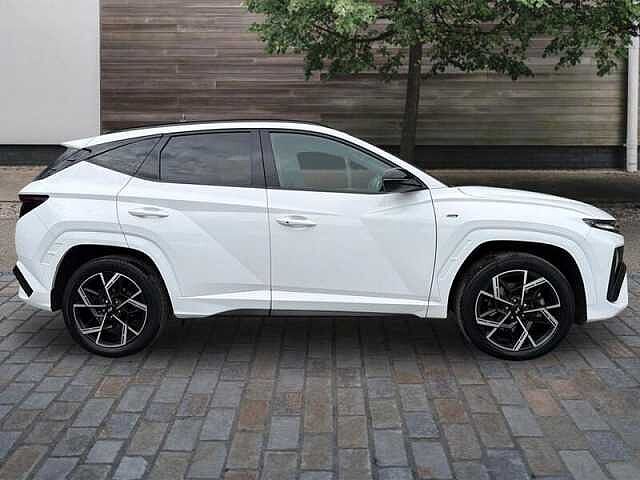 Hyundai TUCSON 1.6 T-GDi N Line SUV 5dr Petrol Hybrid Auto Euro 6 (s/s) (215 ps) White
